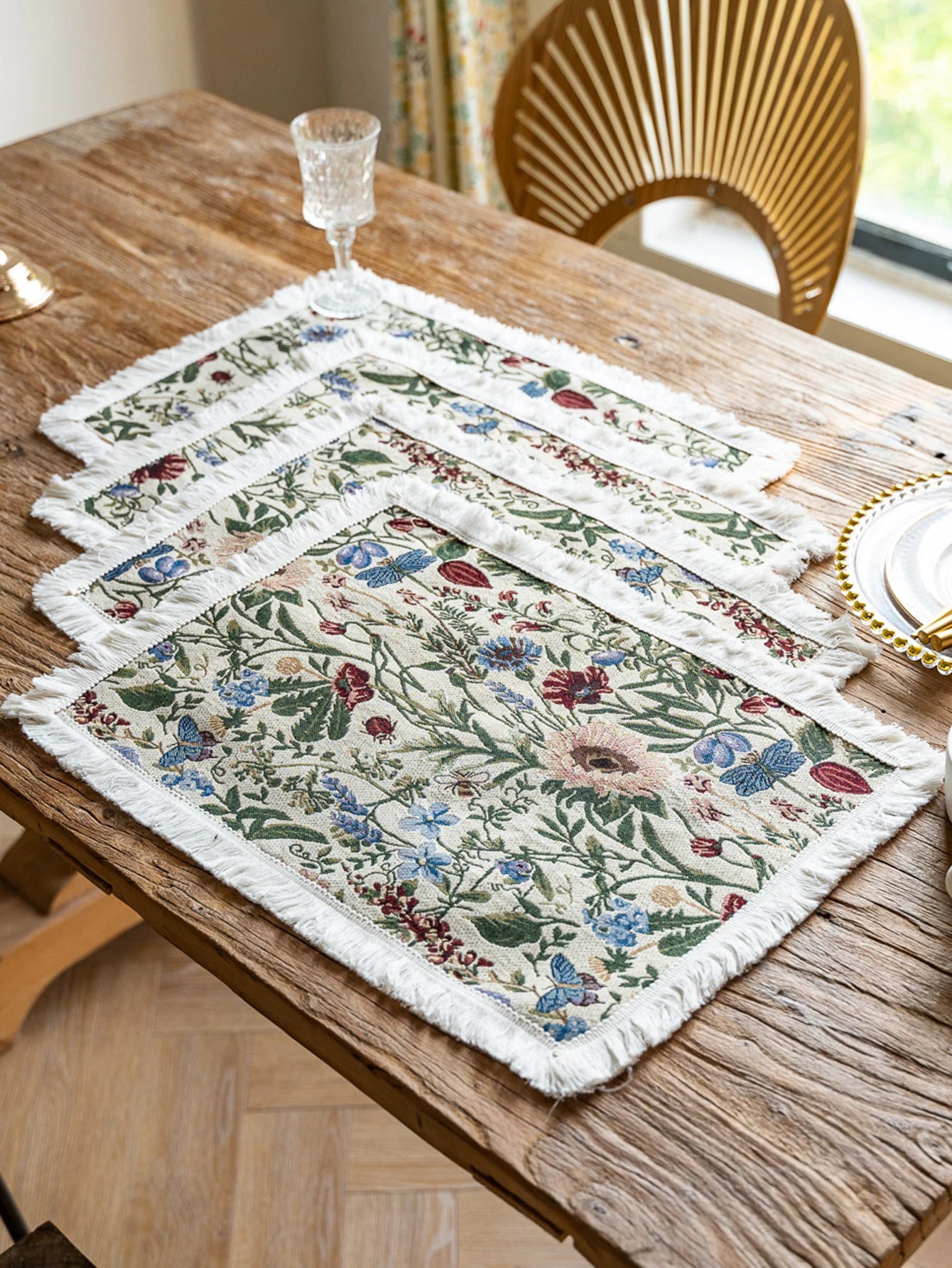 Tassel Square Floral Table Mat