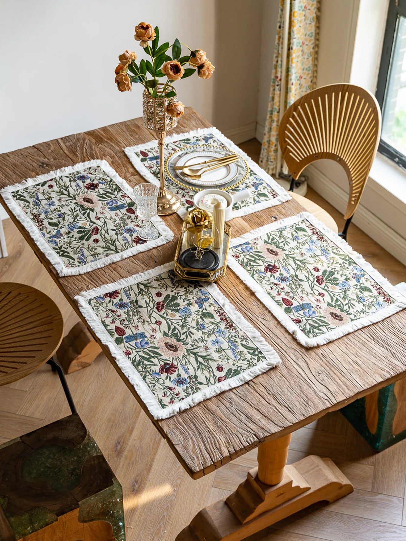 Tassel Square Floral Table Mat